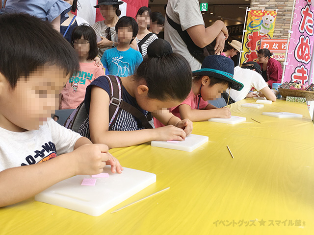 型抜き菓子 イベントのプロがおすすめする イベントグッズ スマイル館